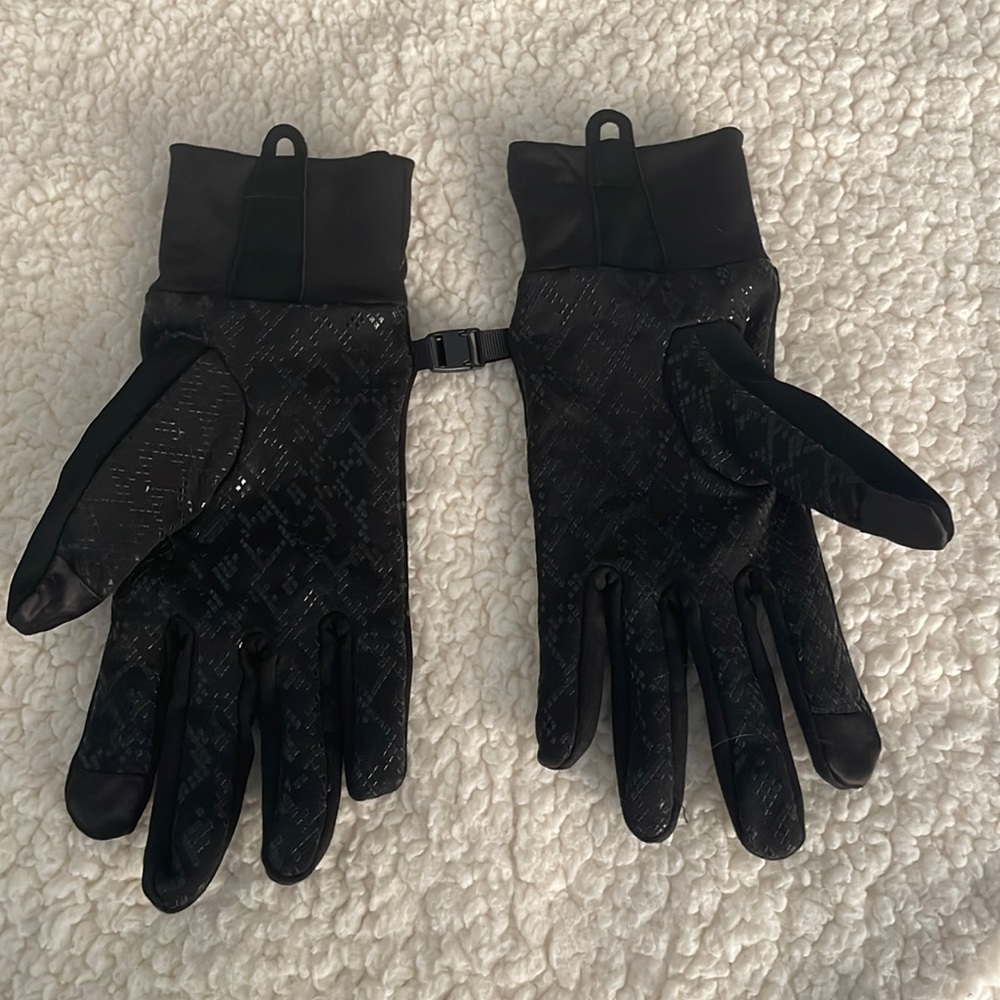Layer 8 women’s black gloves